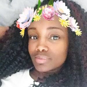 Meet your Posher, Dominique